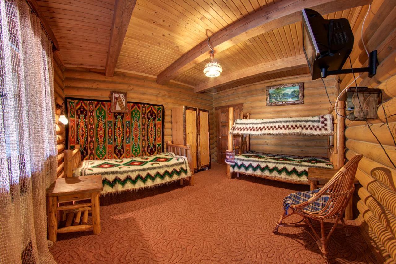 Hotel Gutsulia Bukovel Quarto foto